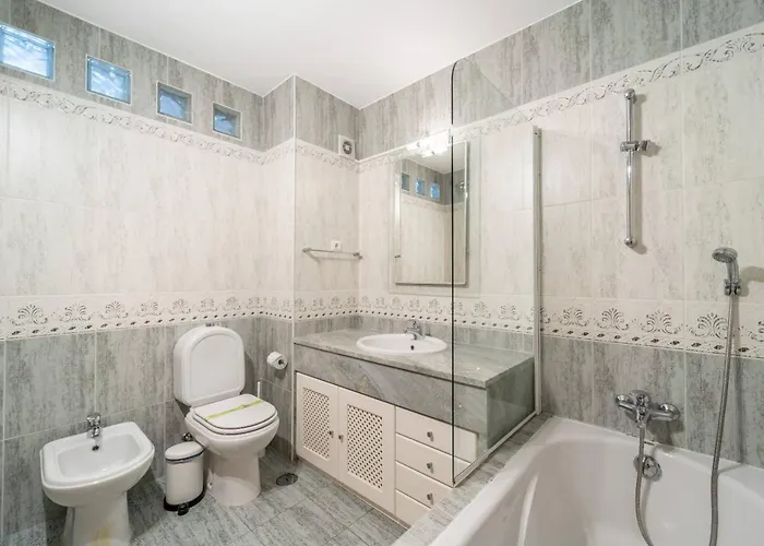 Lemos By Hellovacations *