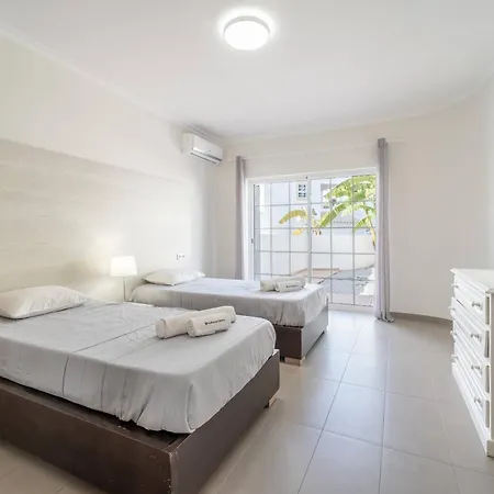 Villa Lemos By Hellovacations *