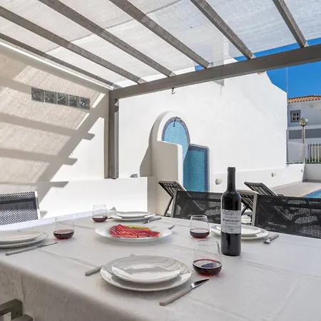 Lemos By Hellovacations *